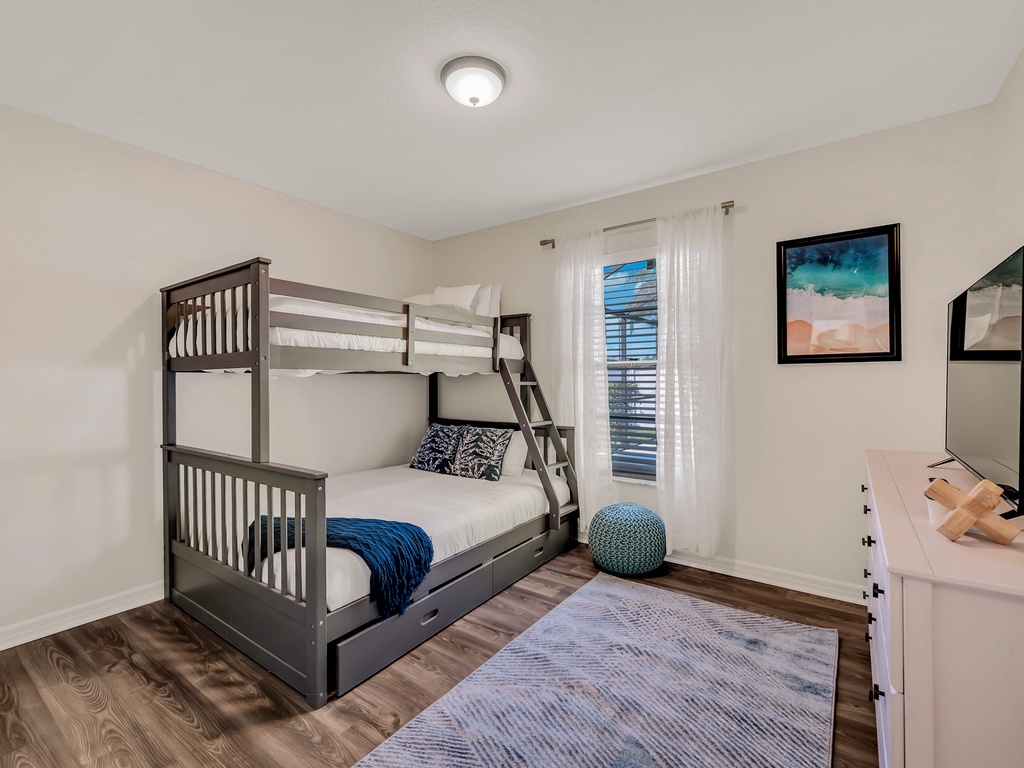 Third Bedroom - Twin/Full Bunk