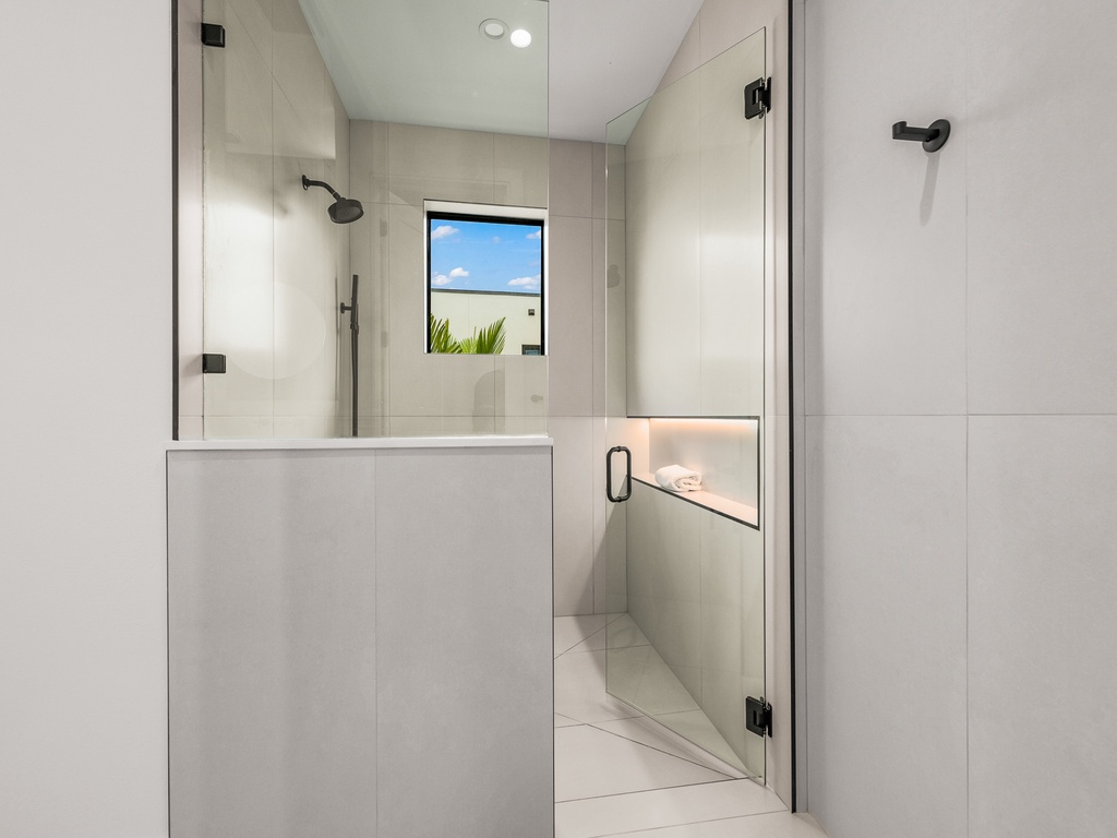 Primary Bathroom, Ensuite