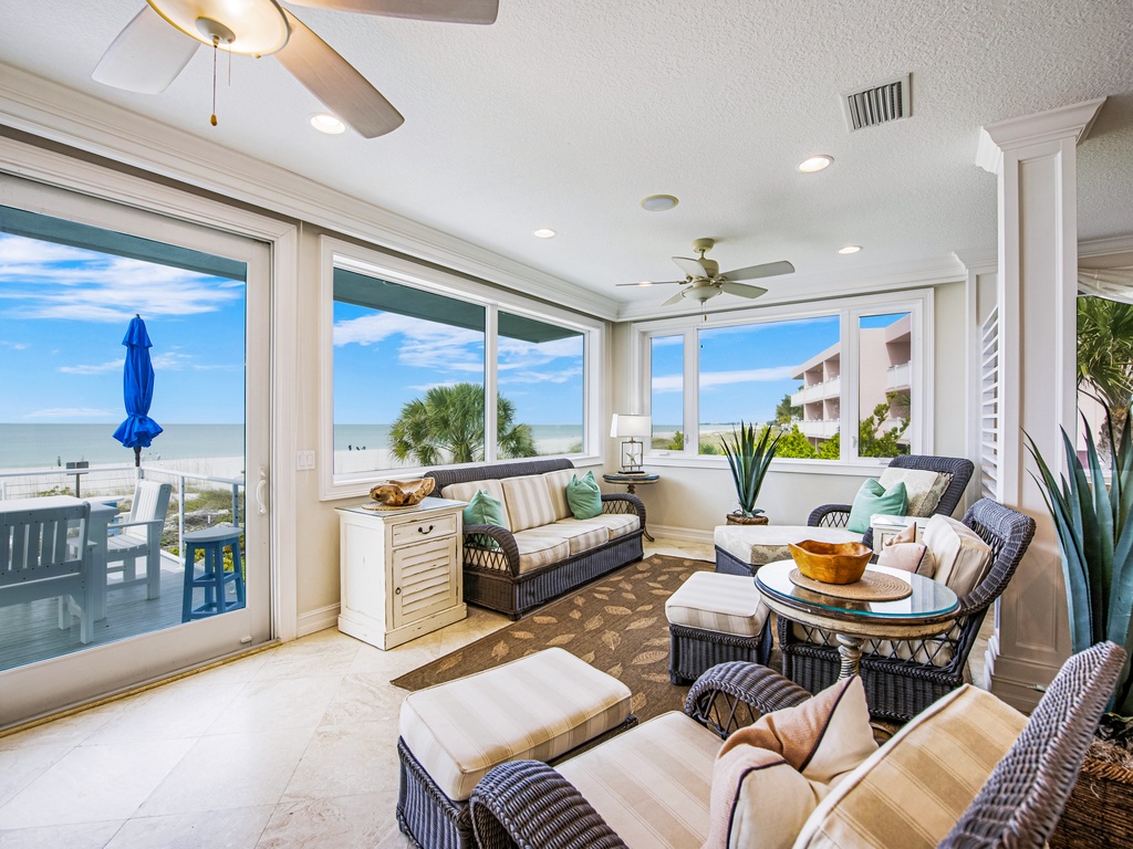 Side B - Top Floor - Living Area