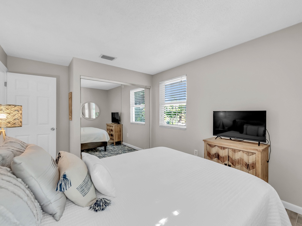 Third Bedroom - Queen