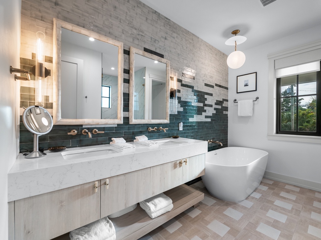 Primary Bathroom, Ensuite