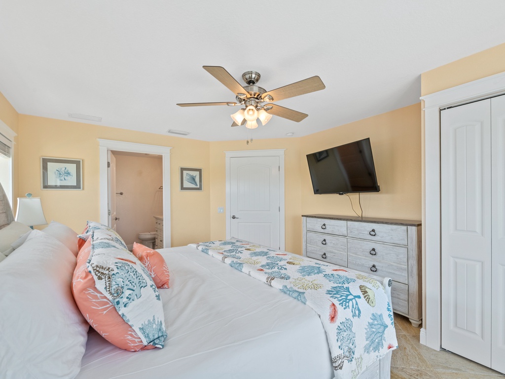 Bedroom Three, 3rd floor - King Bed with Ensuite Bathroom