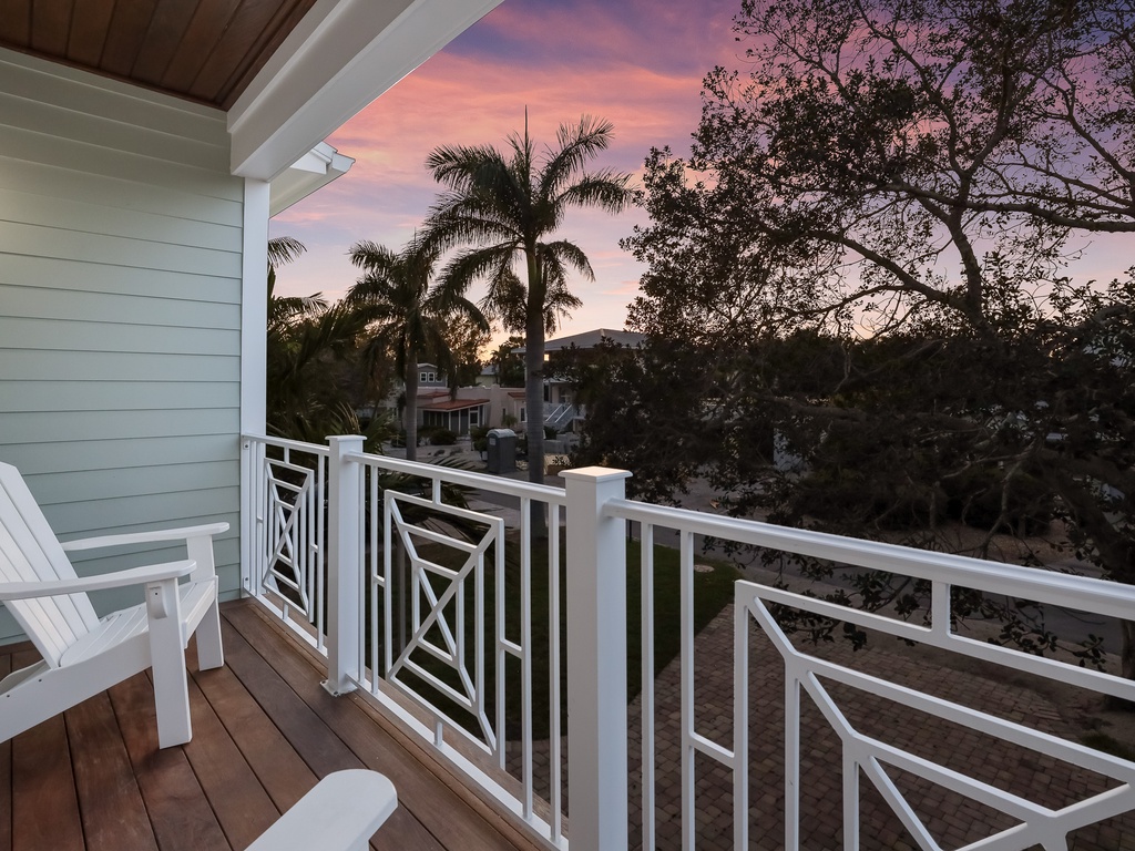 Primary Bedroom (3rd Floor), King bed