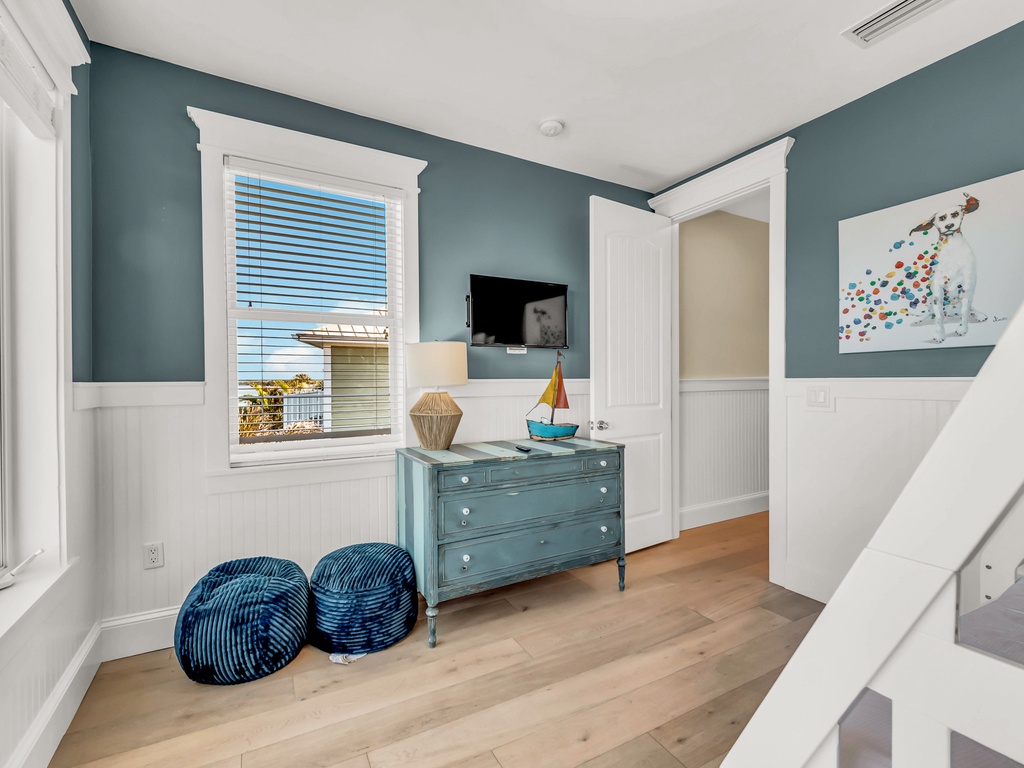 Fifth Bedroom, Twin/Full Bunk