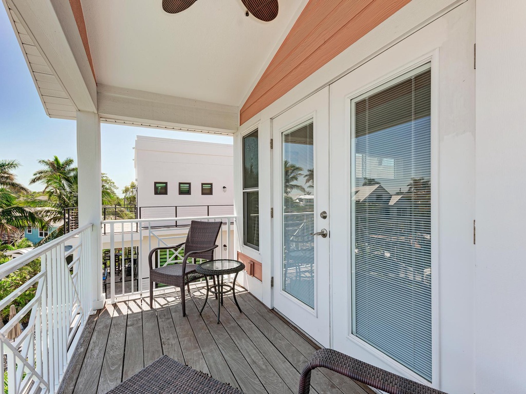 Coral Castle - Anna Maria Island Locals