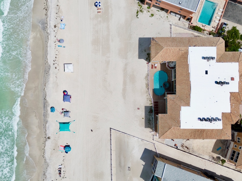 Close walk to the beach