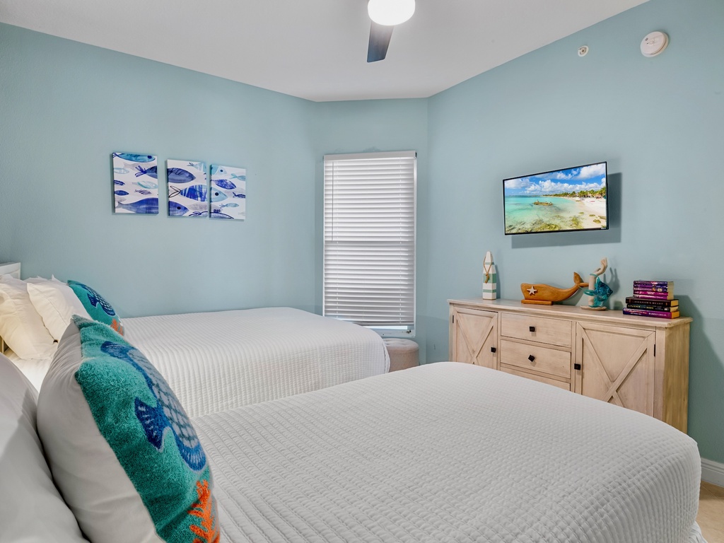 Third Bedroom, Queen bed and Twin bed