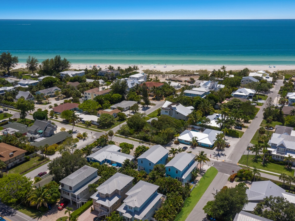 Close To Gulf Beaches