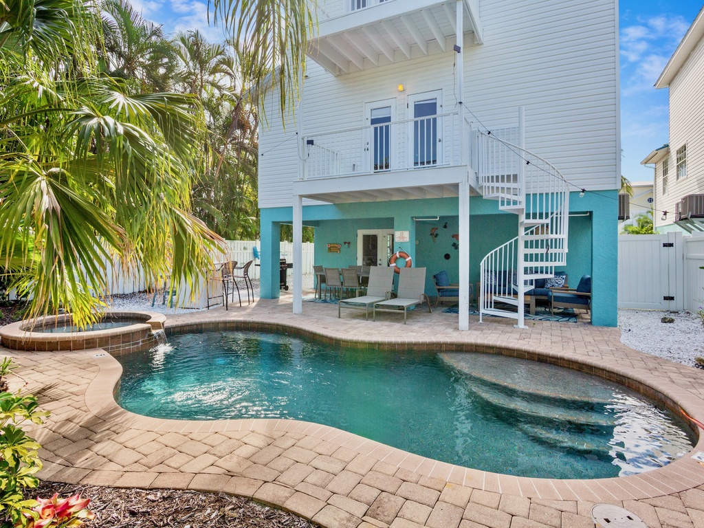 Private pool with in-ground spa