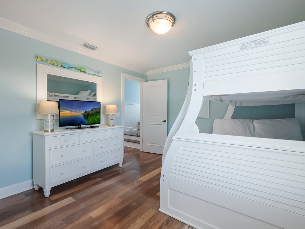 Fifth Bedroom - Twin