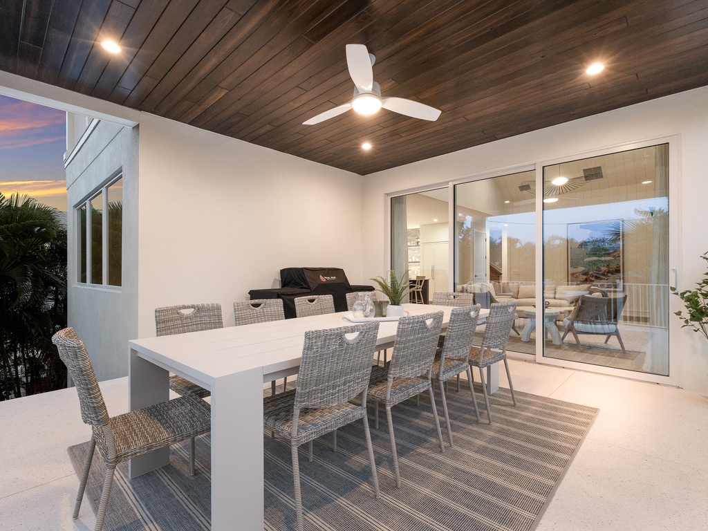 Outdoor Dining Area and BBQ Grill