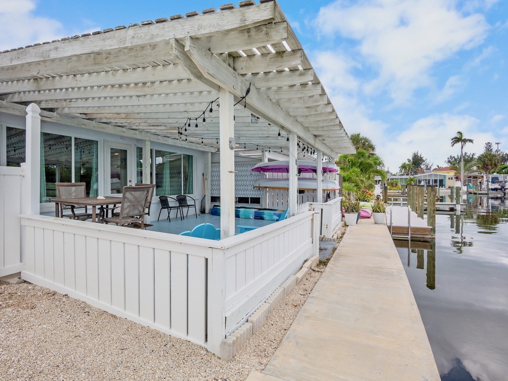 Canalfront Patio with Seating