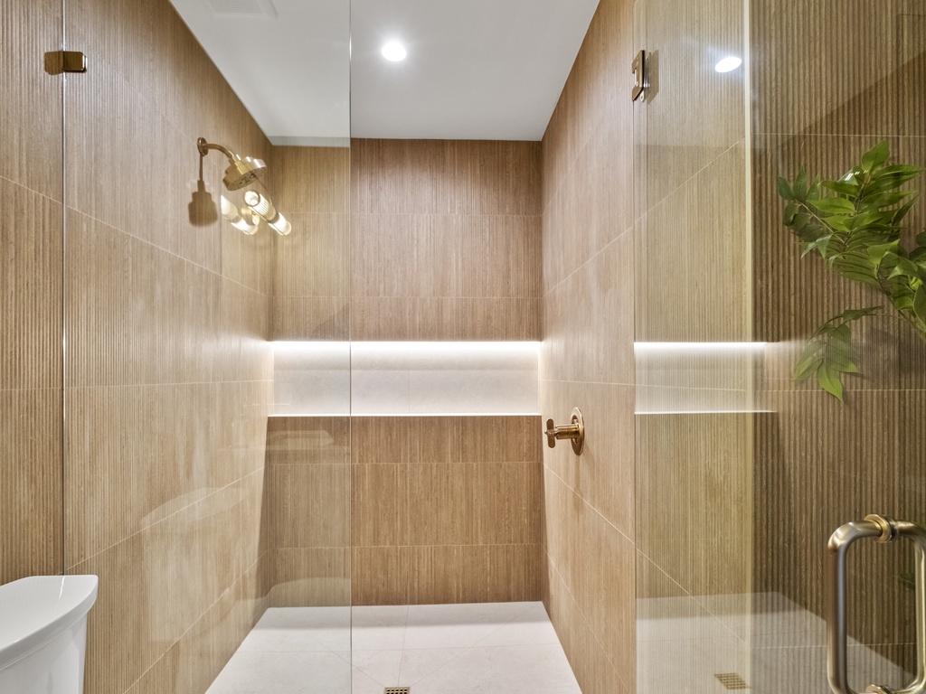 Second Bedroom, Ensuite