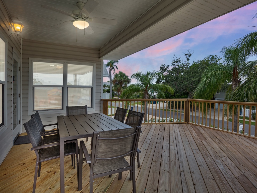 Balcony, Dining Area