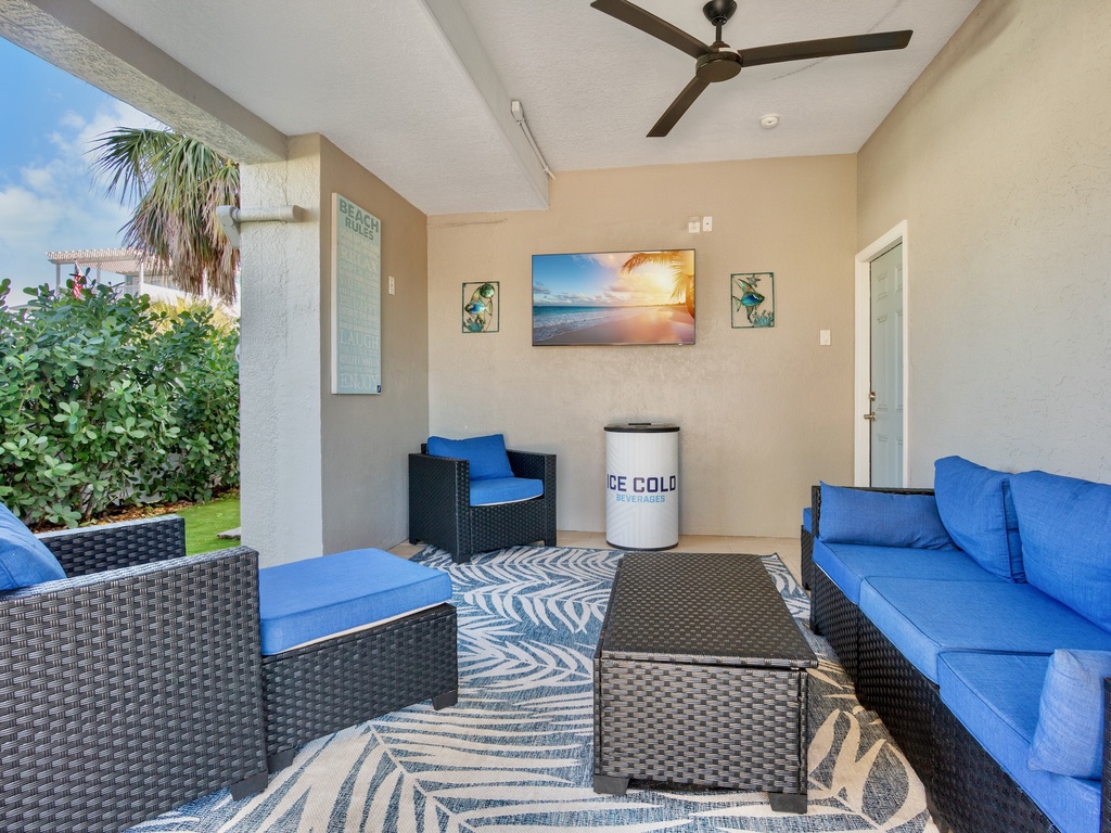 Private patio with covered lounge area