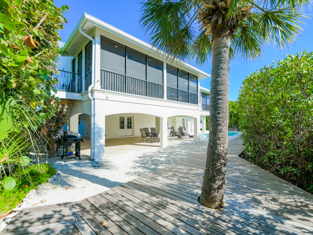 Pelican's Nest - AMI Locals