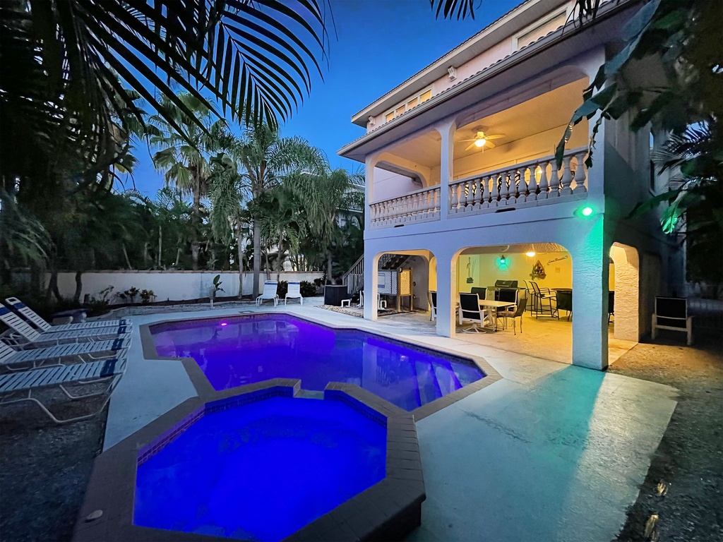 Private Pool and Spa