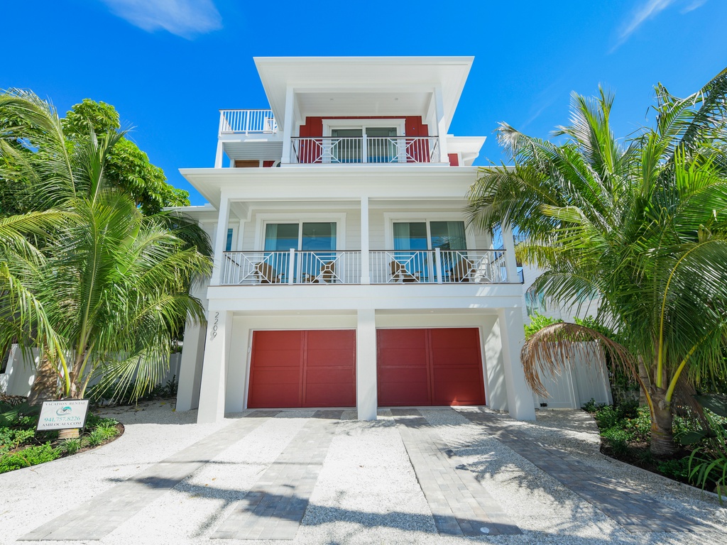 Casa del Mar by AMI Locals