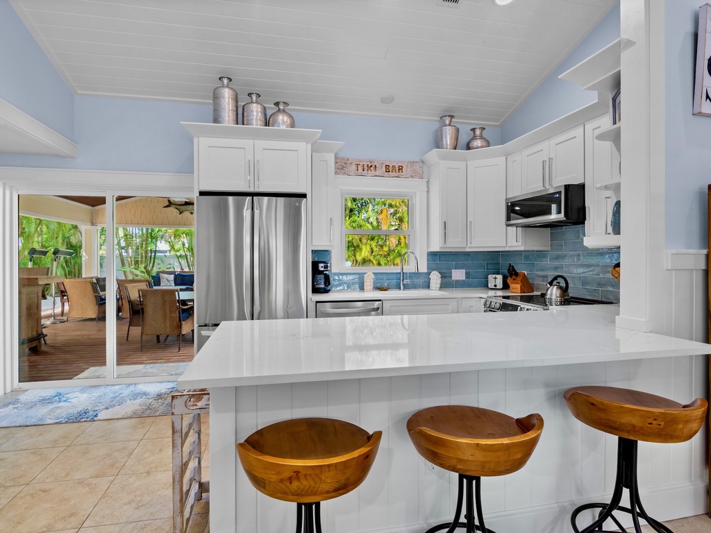 Fully equipped modern kitchen