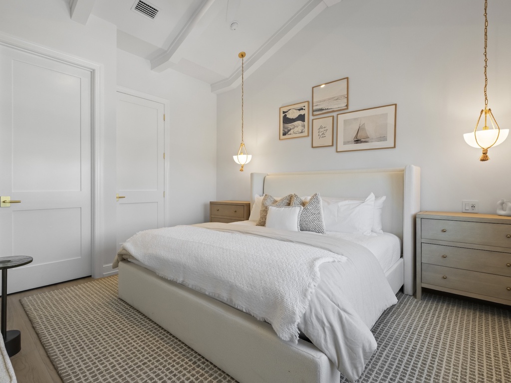 Third Bedroom, King bed