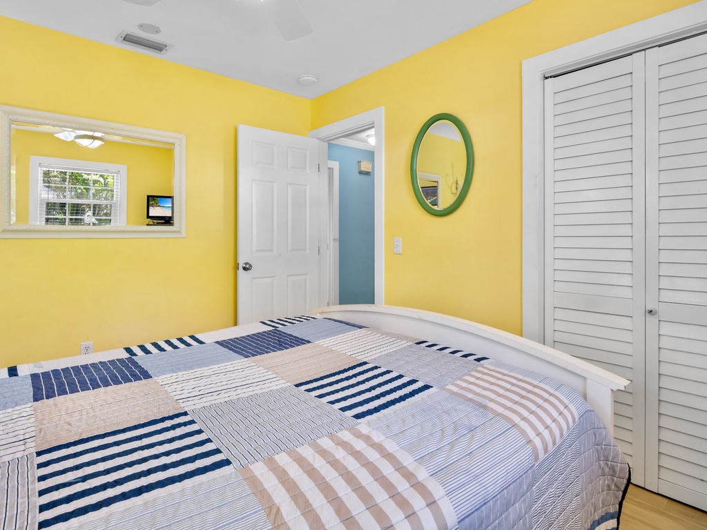 Primary Bedroom, Queen