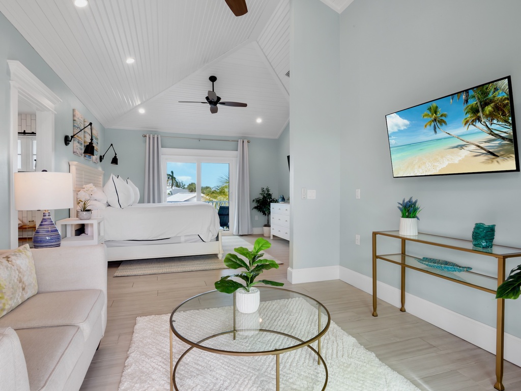 Primary Bedroom with Seating