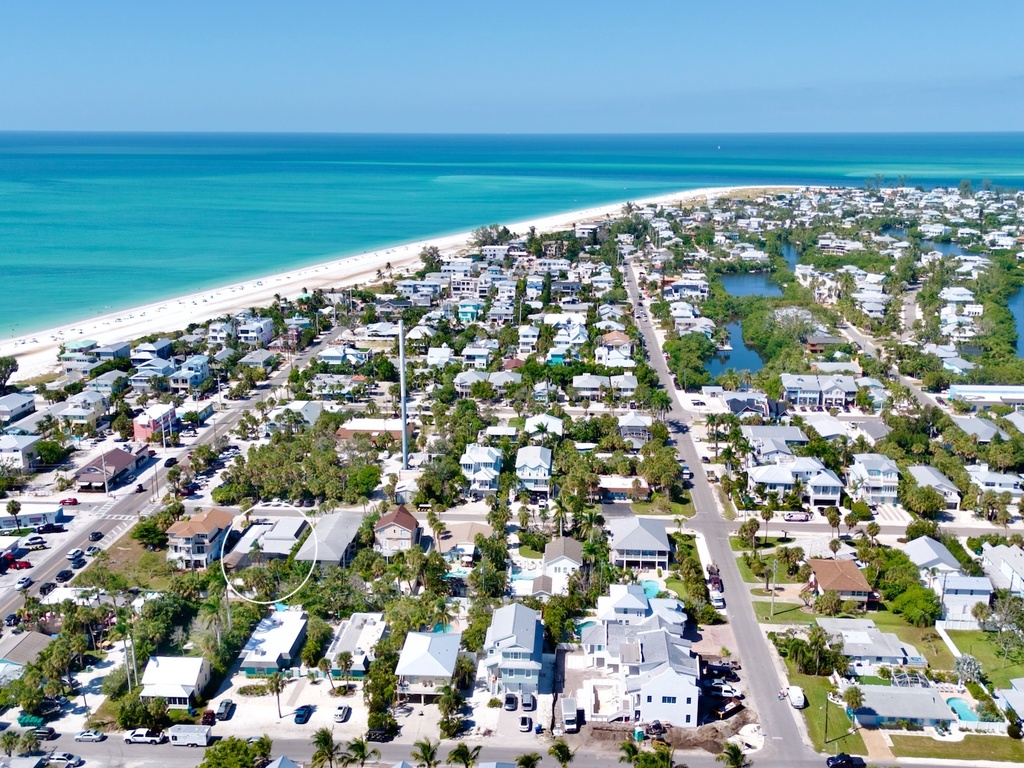 Hurricane House by Anna Maria Island Accommodations