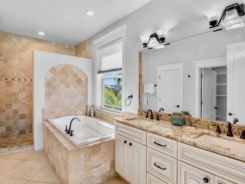 Primary Bathroom, Ensuite