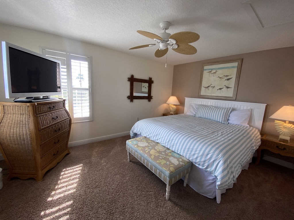 Second Bedroom - King