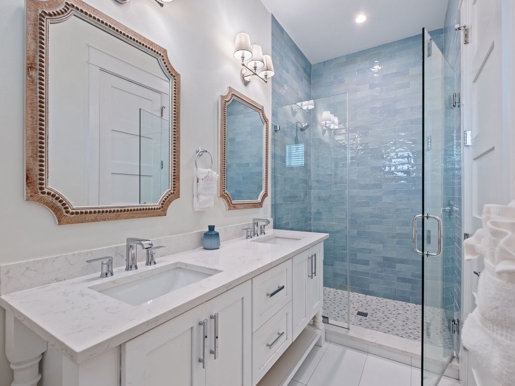 Primary Bathroom - En-suite