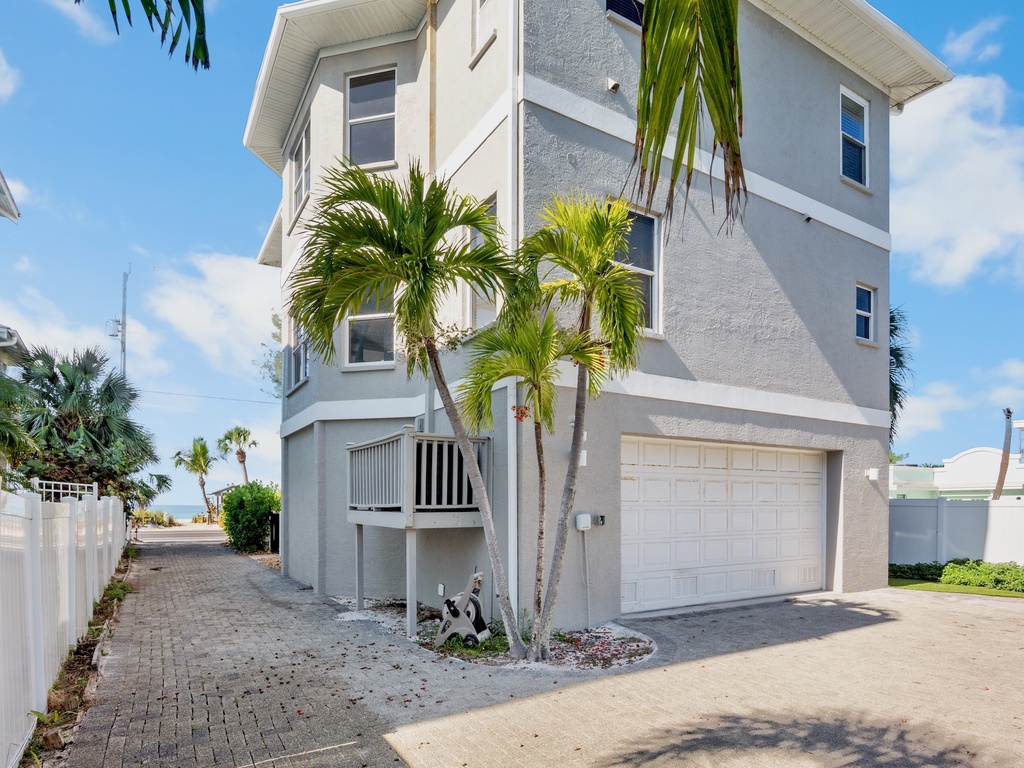 Heavenly Sunset by AMI Locals