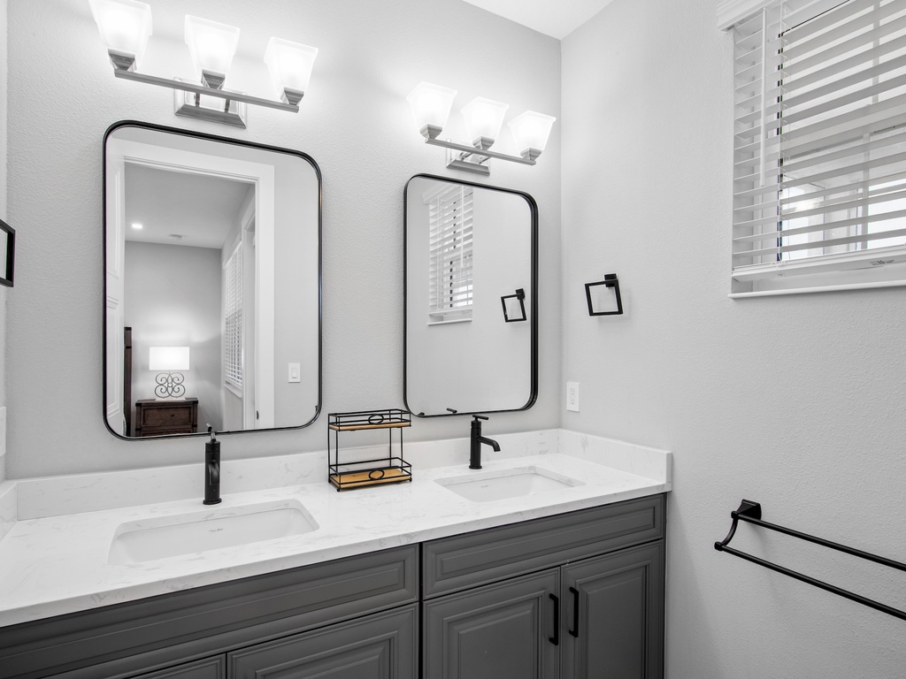 Primary Bathroom, Ensuite