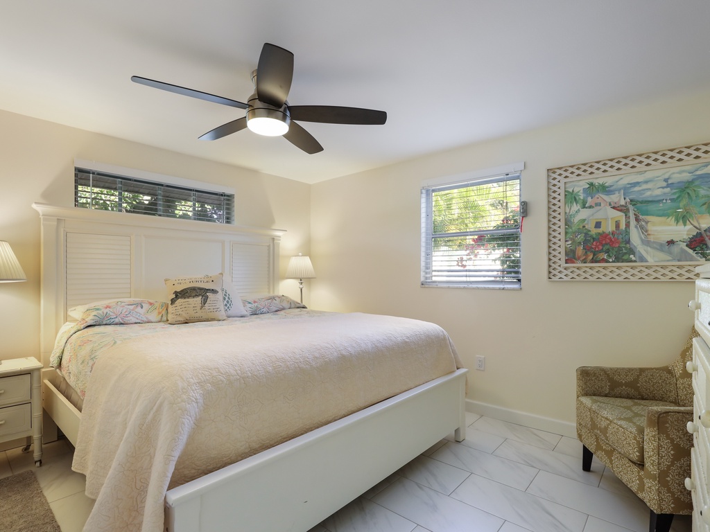 Second Bedroom - King