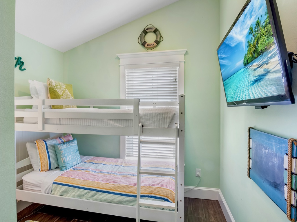 Fourth Bedroom, Twin/Twin Bunk
