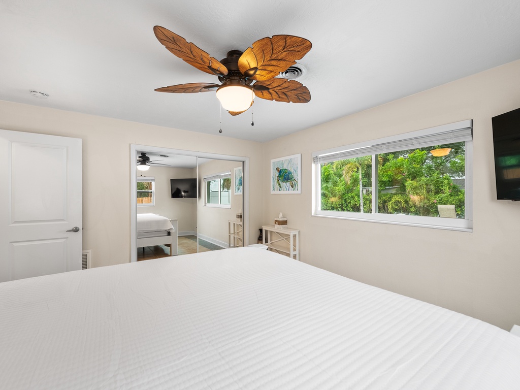 Second Bedroom - King