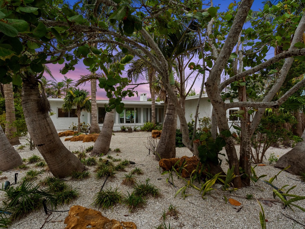 Surrounded by Natural Paradise