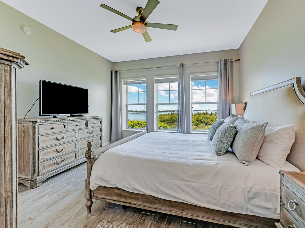 Primary Bedroom - King