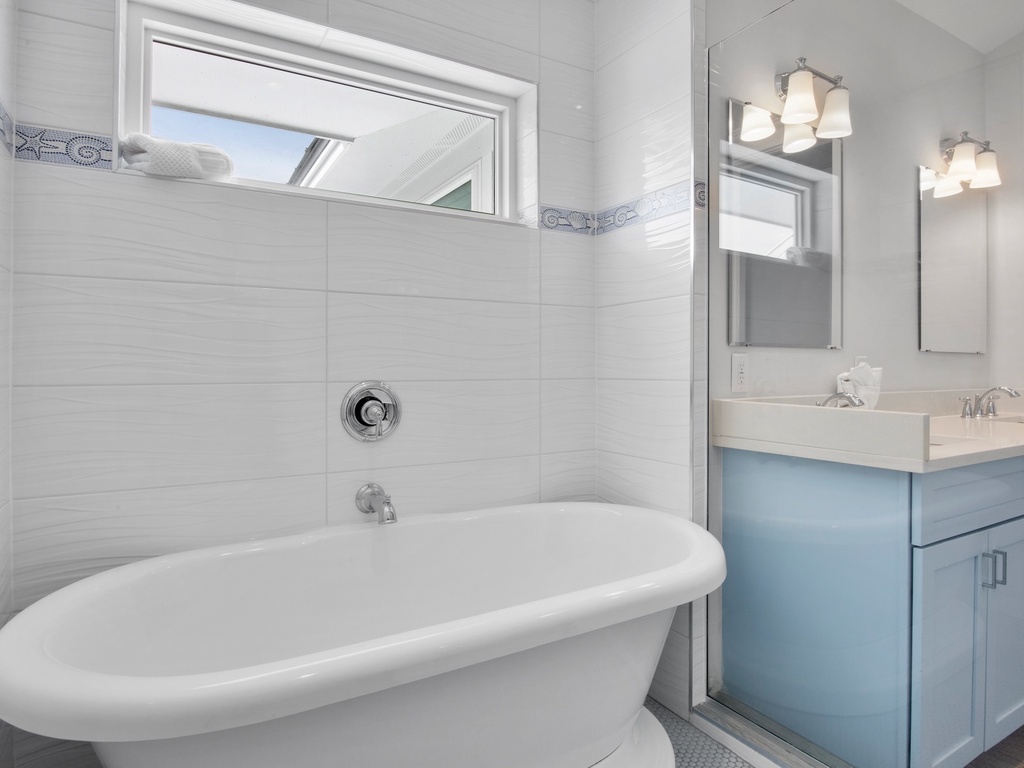 Primary Bathroom, Ensuite