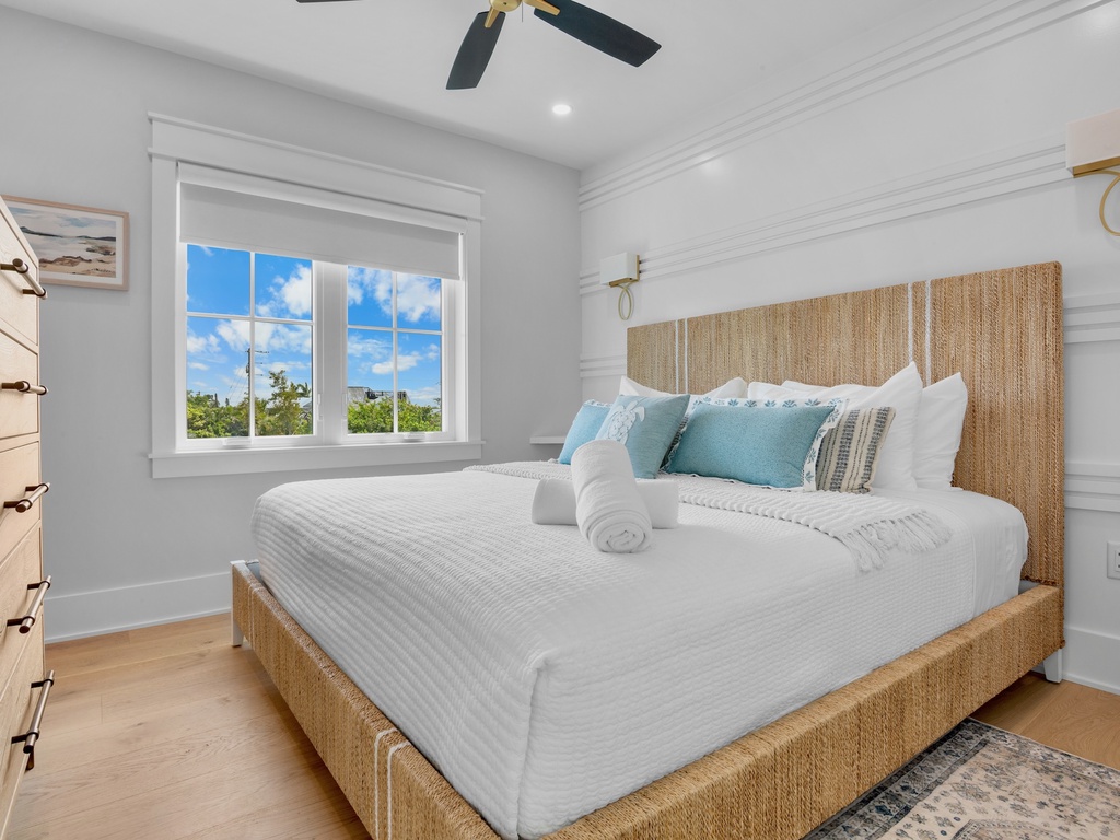 Second Bedroom, King bed
