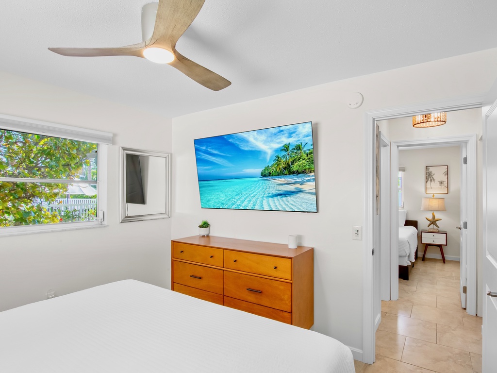 Second Bedroom, King