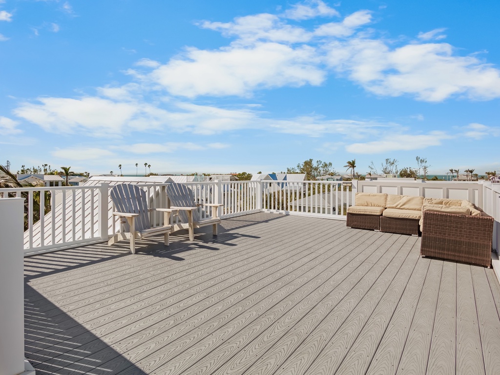 Rooftop Deck