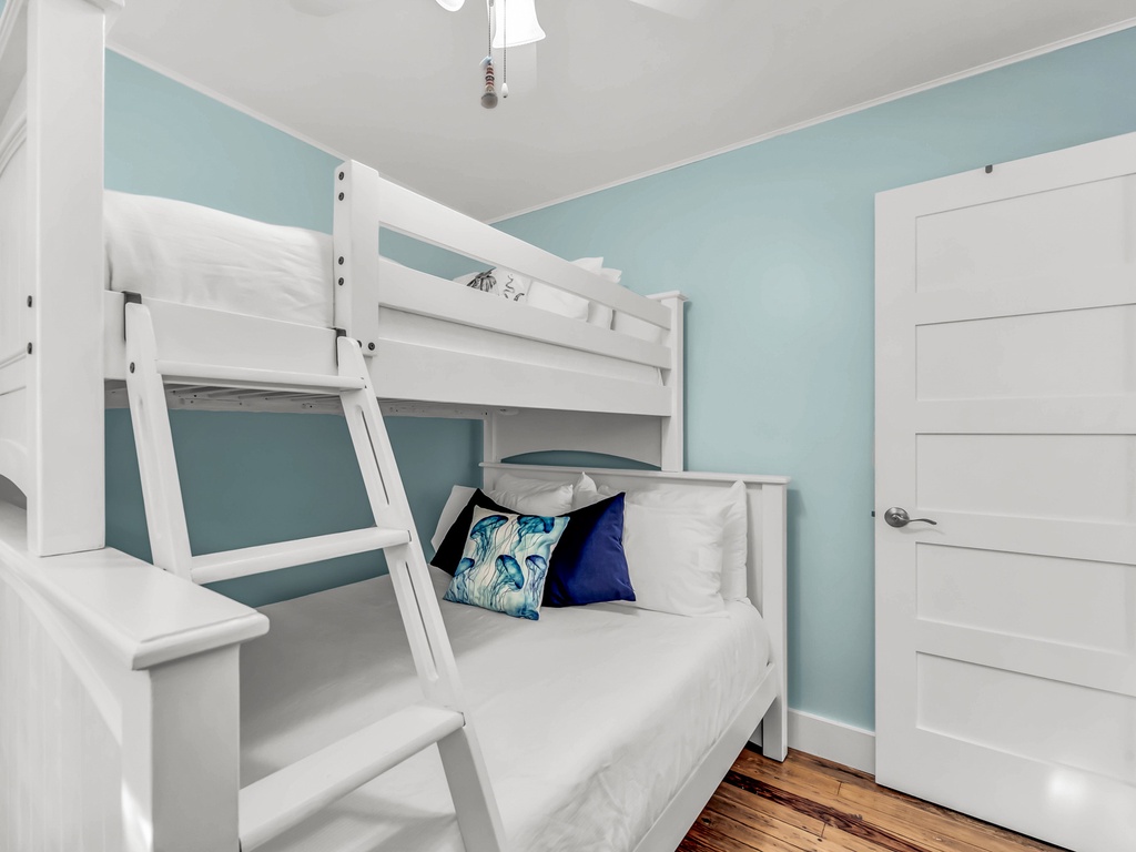 Second Bedroom - Twin/Full Bunk