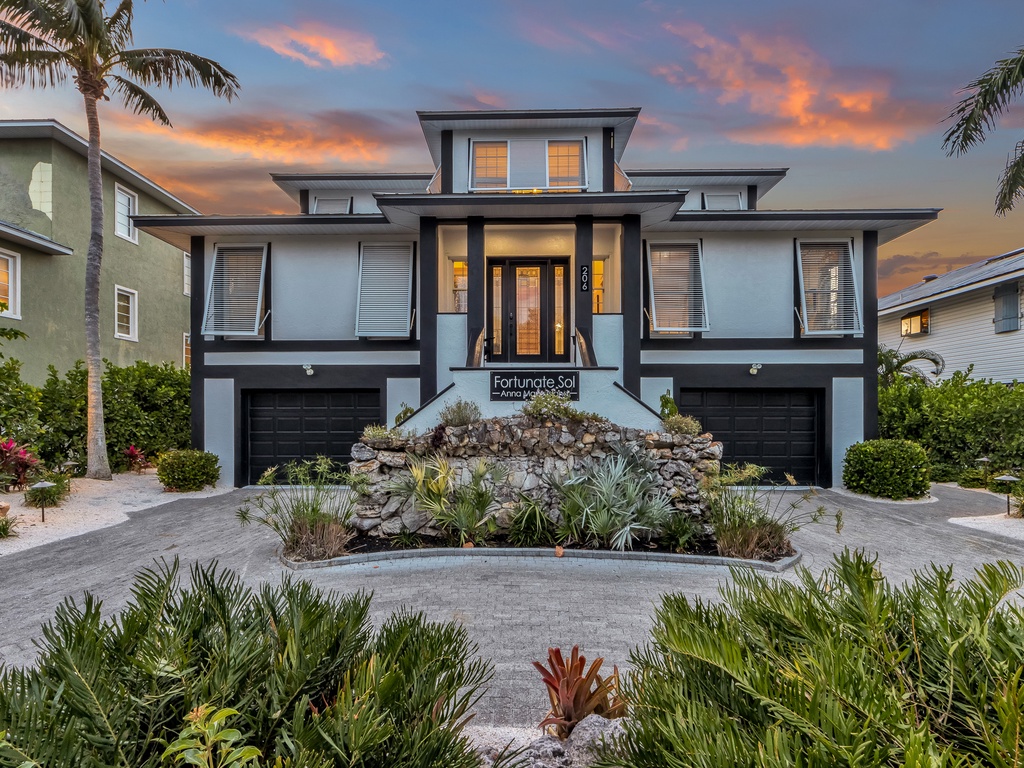 Grand Entrance and Design