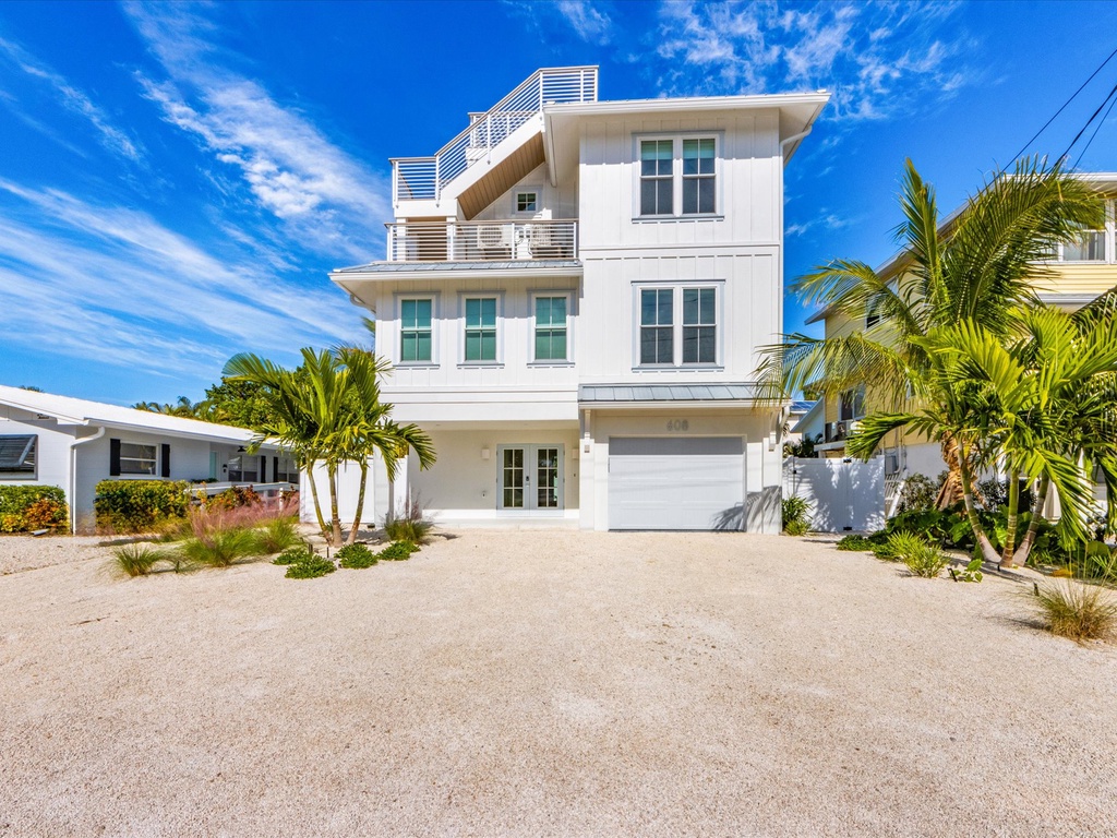 Charming front view of the home