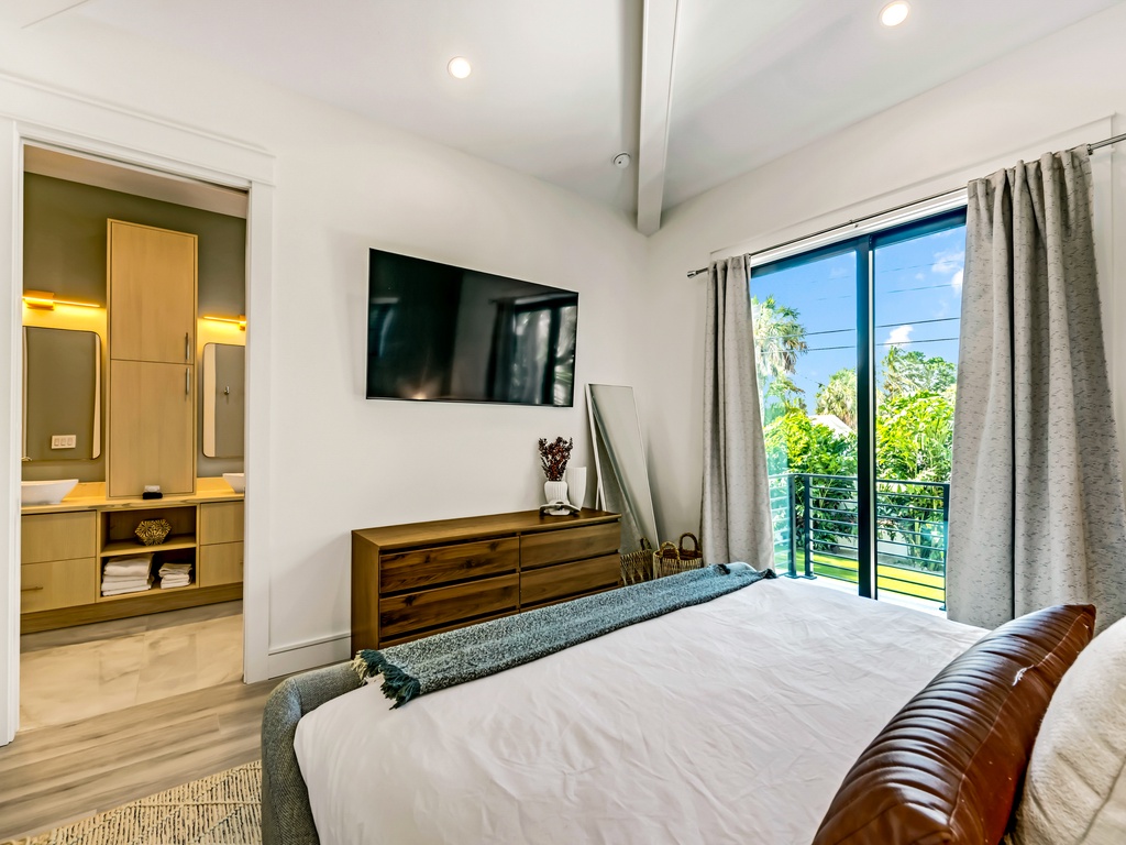 Primary Bedroom - King