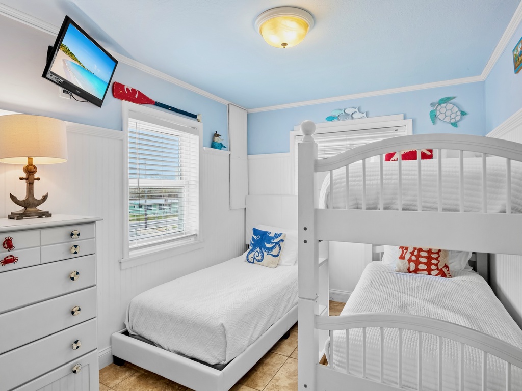 Third Bedroom - Twin Bed, Twin/Twin Bunk