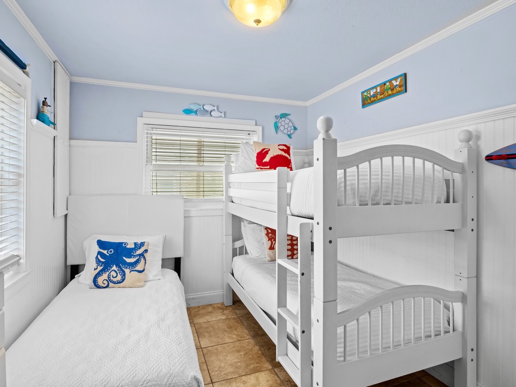 Third Bedroom - Twin Bed, Twin/Twin Bunk
