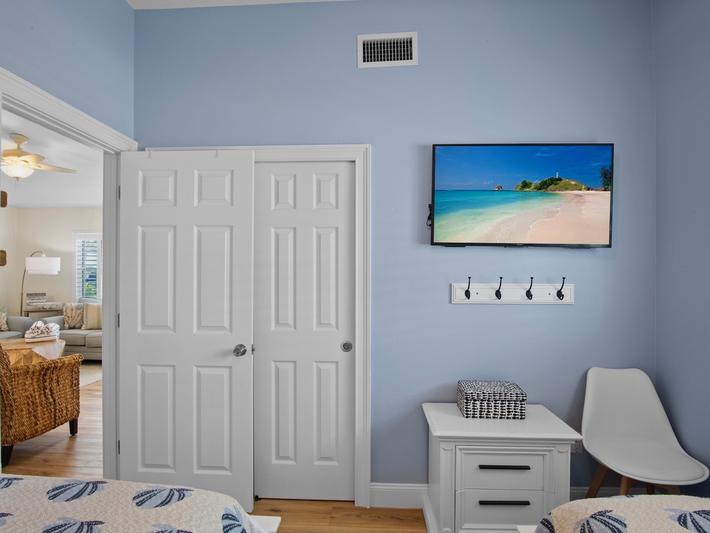 Tiki Sunshine by Anna Maria Vacations
