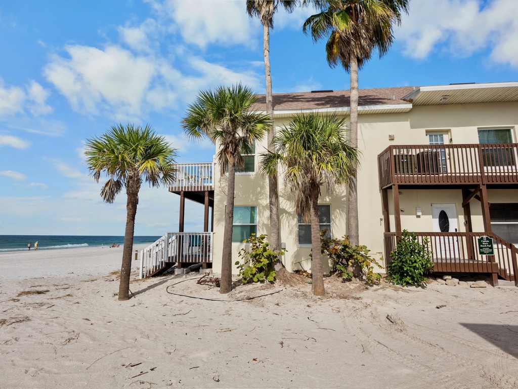 Beachfront property - Capri Condo D by Anna Maria Vacations