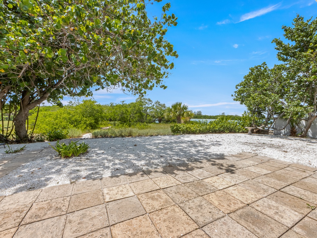 Gulf Breeze Getaway by AMI Locals